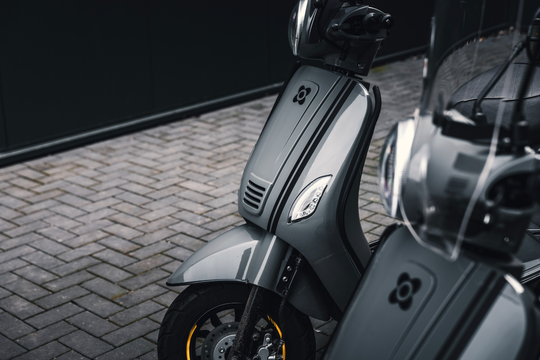 Scooter Zierstreifen Vorderseite (Set aus 2 Streifen)